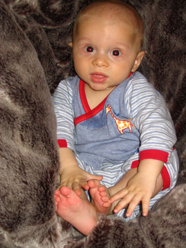 In the beanbag at Auntie Di's (24 weeks)